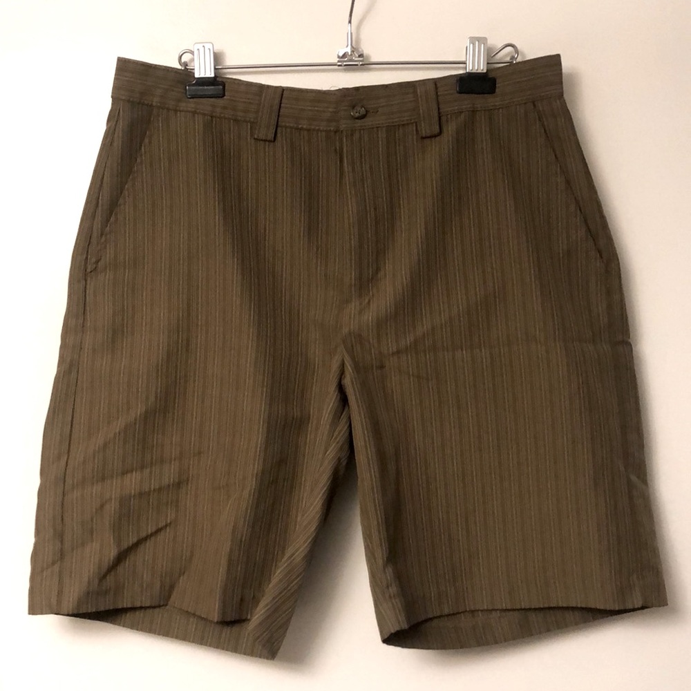 IZOD shorts